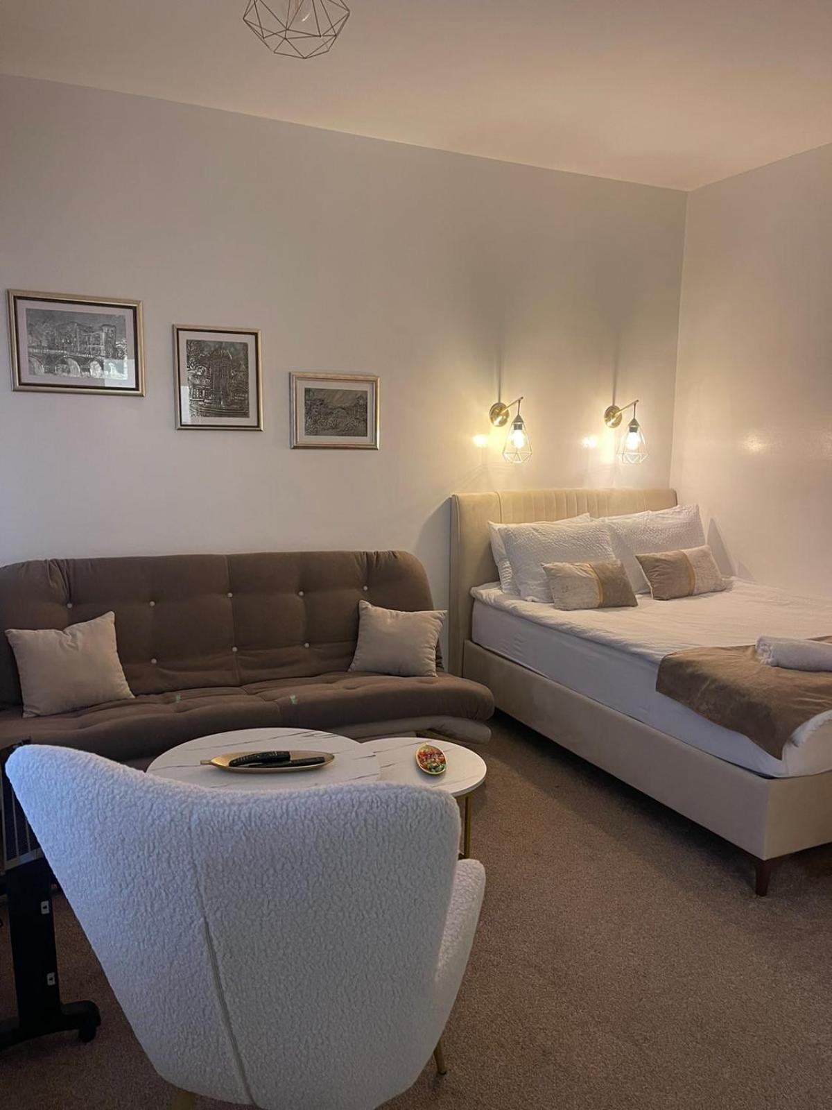 Lily Apartmani SJJ Buitenkant foto