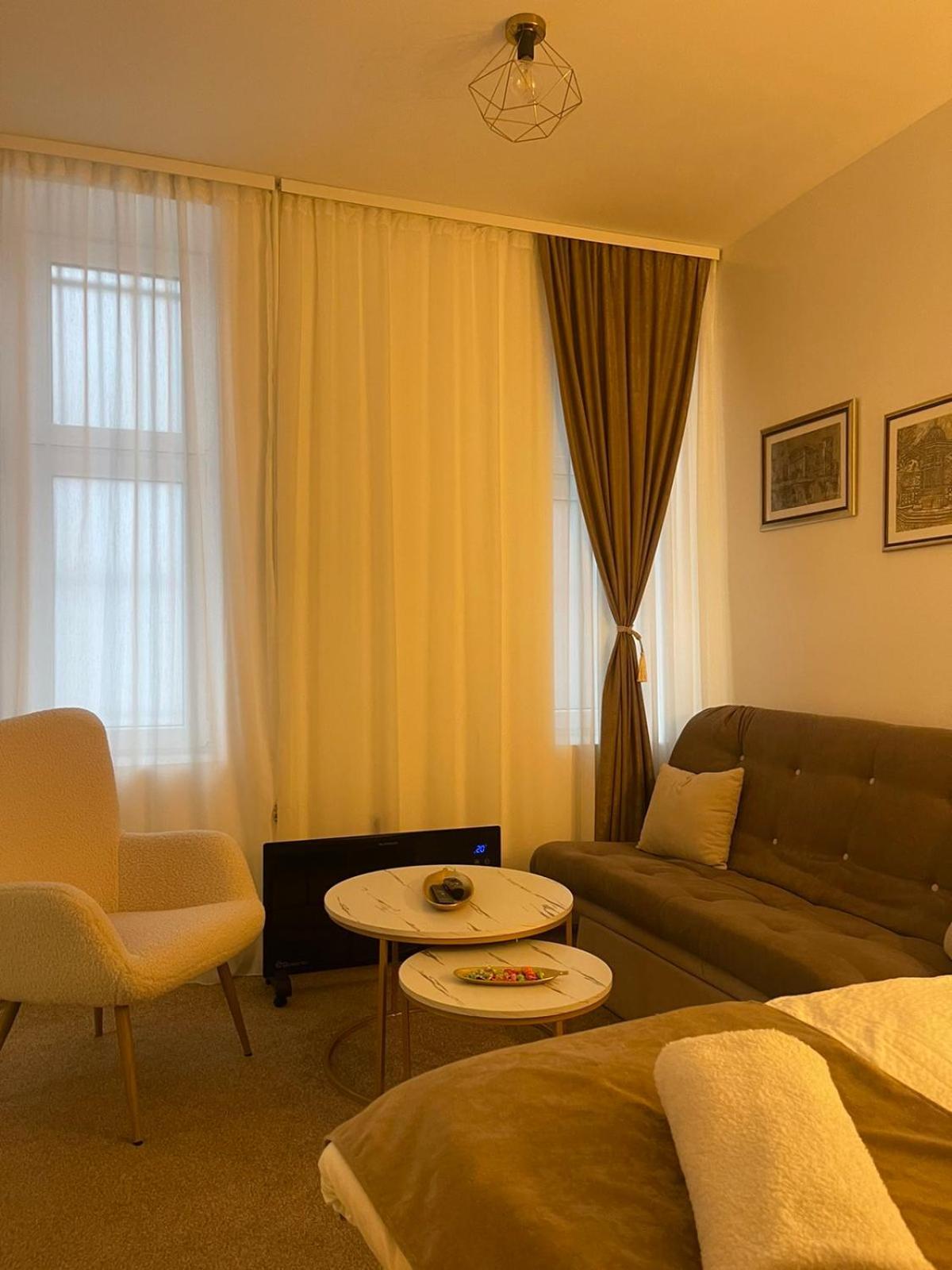 Lily Apartmani SJJ Buitenkant foto